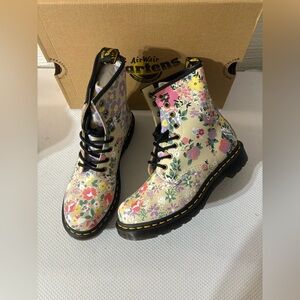 1460 FLORAL MASH UP LEATHER LACE UP BOOTS